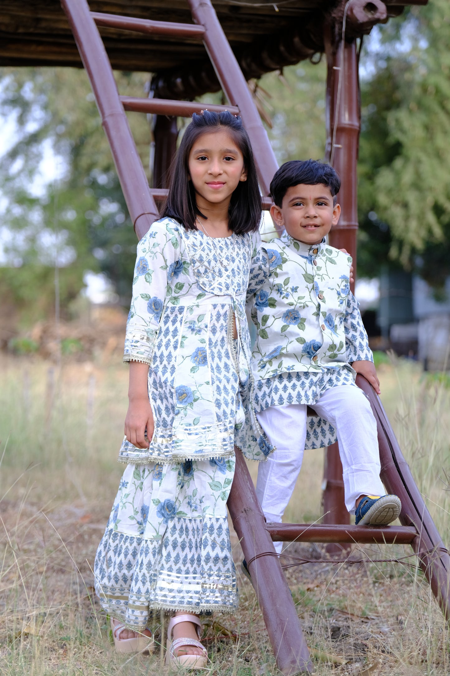 Two ten blue bloom duo