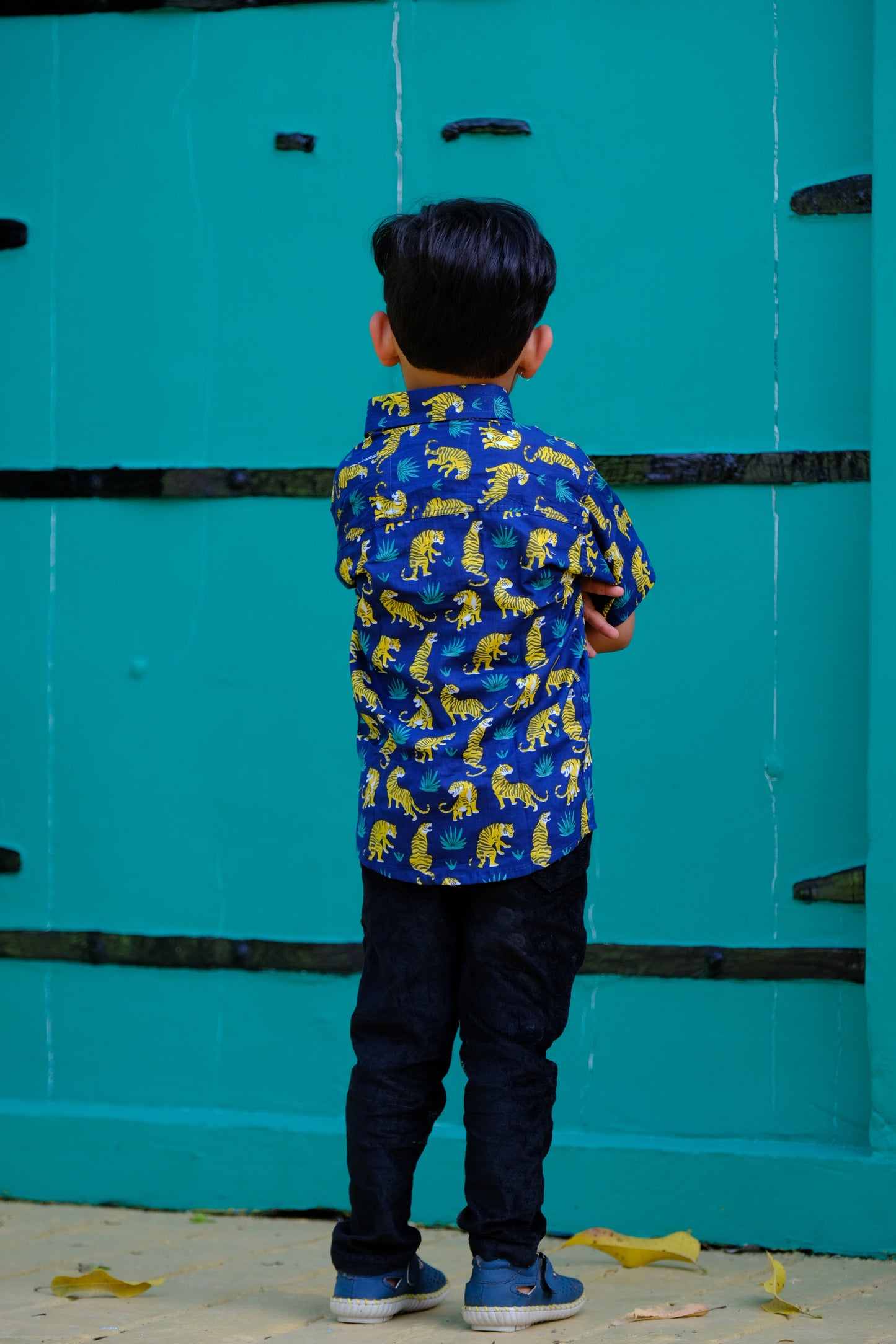 Blue tiger trail shirt